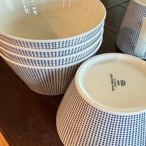 5 Royal Doulton Pacific White Bowls with Blue Dot Pattern